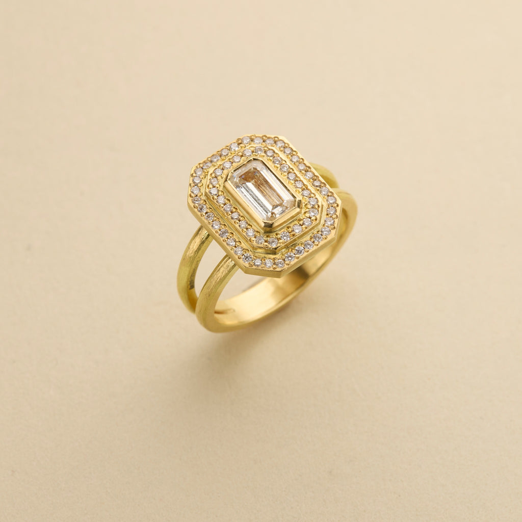 Raw Radiant Ring Square